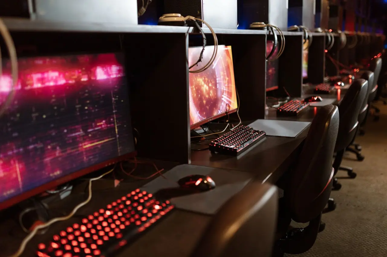 Premium Gaming Stations